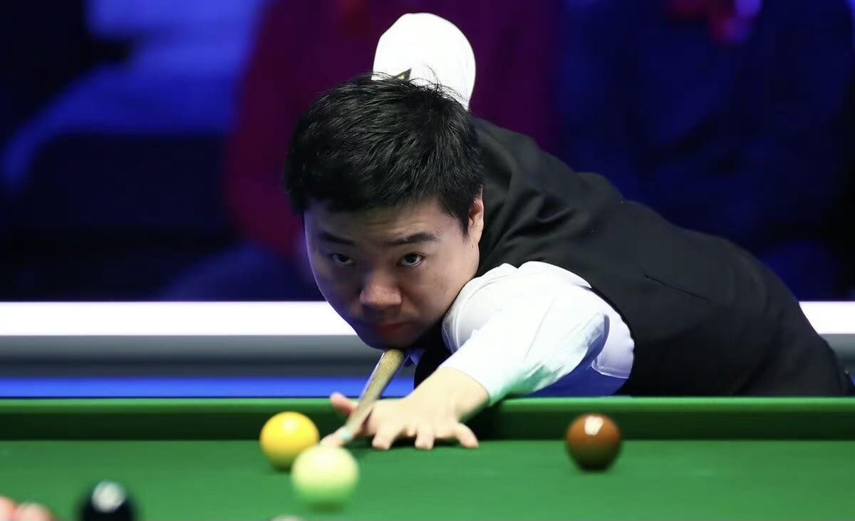 六年再获世 六年再获世