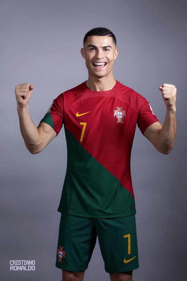 作是雷霆目 作是雷霆目